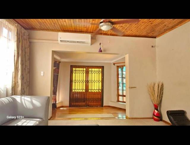 3 BEDROOM HOUSE FOR SALE IN MOUNTAIN VIEW